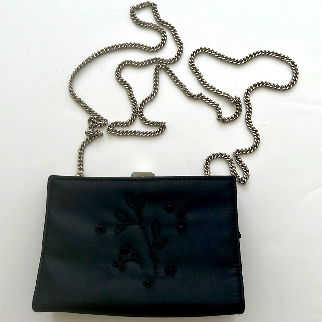 Elegant Black Clutch With Chain Strap
